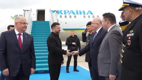 Ukrayna Devlet Başkanı Zelenski İstanbul'a geldi