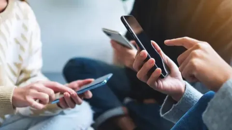 Ülkeye devlet başkanları geldi diye 29 Ekim'e kadar interneti kısıtladılar