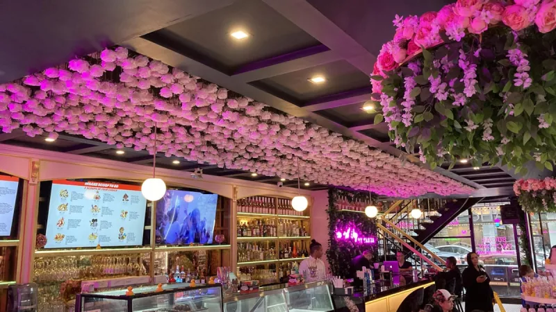 Ünlü restoran zinciri sessiz sedasız şubelerini kapatmaya başladı