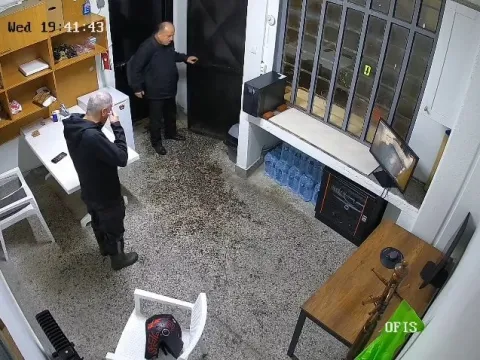 Selde kaybolan vatandaşın aracının görüntüleri ortaya çıktı: Sel suları böyle sürüklemiş - fotoğraf 6