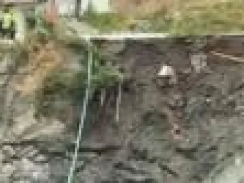 Tokat'ta yol çöktü, 2 katlı ev tahliye edildi - fotoğraf 3