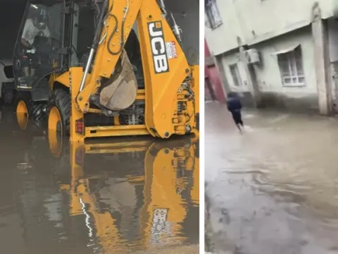 Adana'da sokaklar göle döndü! Otomobil suya gömüldü - fotoğraf 3