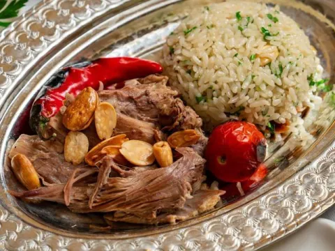 Kaburga dolması, süryani çöreği, aluciye... Mardin’in gastronomi hazinesi 38 lezzet noktasında keşfediliyor - fotoğraf 2