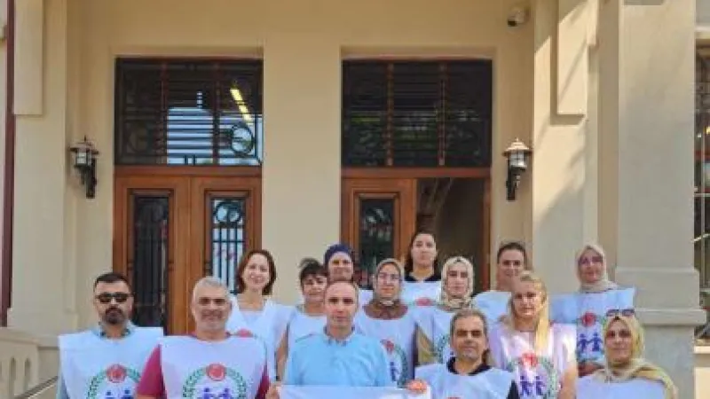 VAKIF ÇALIŞANLARI GREVDE