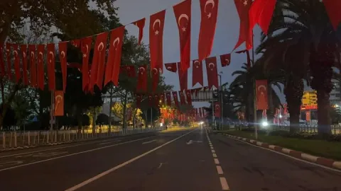 Valilik açıkladı: İstanbul'da bazı yollar trafiğe kapatıldı
