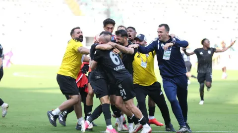 Vanspor FK, Sarıyer'i 88'de yıktı!