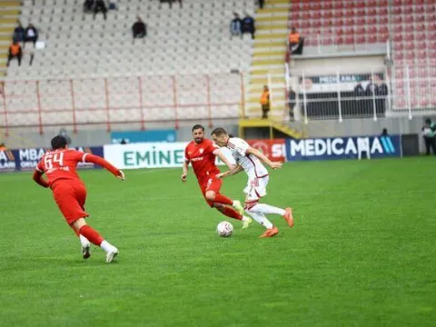 Ümraniyespor-Boluspor maçına yağmur engeli! - fotoğraf 3