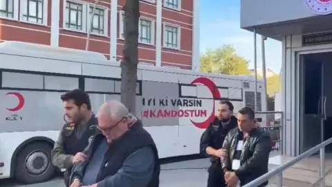 Vatandaşı memurluk vaadiyle dolandıran sahte savcı tutuklandı