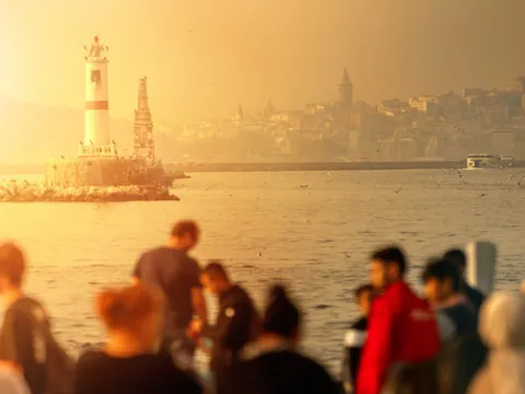 Aşırı sağanak yerini 25-30 derece sıcaklığa bırakıyor: Sonbaharın ılık yüzü! İstanbul’da hava nasıl olacak? - fotoğraf 3
