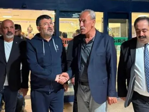 Veli Ağbaba hastaneden taburcu edildi - fotoğraf 1