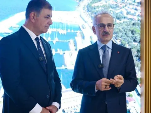 Bakan Uraloğlu ve Cemil Tugay bir araya geldi: İzmir'in ulaşımı için ortak adım - fotoğraf 5