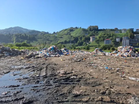 Çevre kirliliğine neden olan Ardeşen Belediyesi'ne 2,3 milyon lira ceza - fotoğraf 2