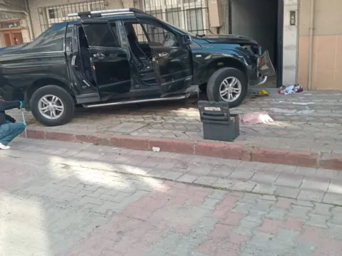 Yön tarifi yapıyordu! Gaza fazla basınca pikapla eşinin katili oldu - fotoğraf 4