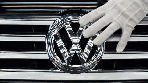 Volkswagen'da 31 Ekim krizi: 120 bin çalışan için grev uyarısı