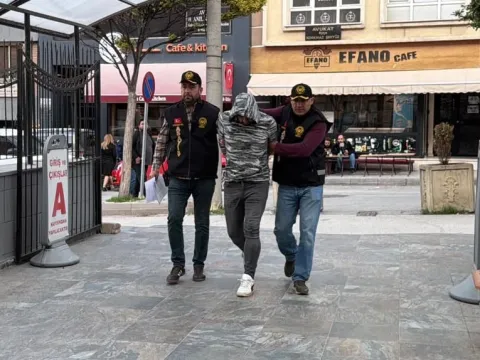 İçki içerken arkadaşı tarafından bıçaklanan kişi kurtarılamadı - fotoğraf 2