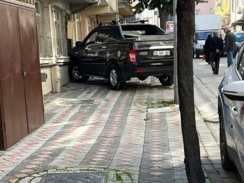 Yön tarifi yapıyordu! Gaza fazla basınca pikapla eşinin katili oldu - fotoğraf 3