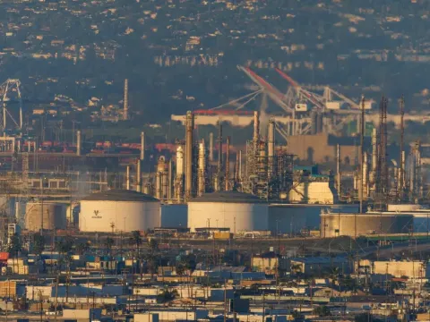ABD'de dizel kalmadı. Petrol devleri kapalı rafinerileri yeniden açıyor - fotoğraf 1