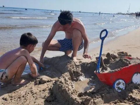 Sahile akın ettiler! Sonbaharda deniz keyfi - fotoğraf 3