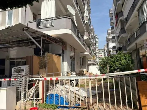 Antalya’da korkunç olay! Tartıştığı kız kardeşini balkondan attı, ardından başına ateş etti - fotoğraf 4