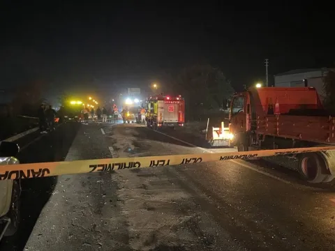 Kaza sonrası araçlar bu hale geldi, 3 kişi hayatını kaybetti - fotoğraf 2