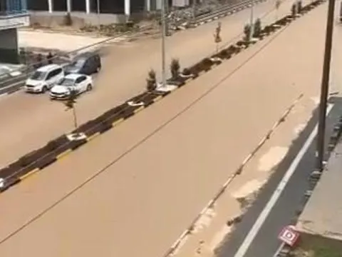 Diyarbakır’da sağanak; cadde ve sokaklar göle döndü - fotoğraf 3