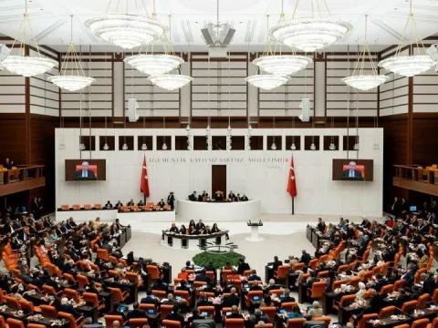 "65 yaş üstü emeklilere daha fazla zam yapılabilir" - fotoğraf 1