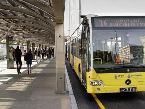 29 EKİM'DE ULAŞIM ÜCRETSİZ Mİ? Cumhuriyet Bayramı'nda Metro ve Marmaray Bedava mı? 29 Ekim Toplu Taşıma Ücretsiz Olacak mı? İstanbul, Ankara ve İzmir'de Son Durum - fotoğraf 1