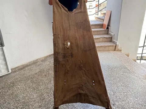 Zabıta memuru çöpte bulduğu tarihi sedyeyi Çanakkale'ye bağışladı - fotoğraf 5