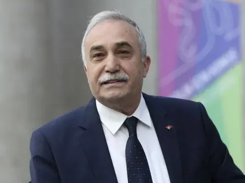 İYİ Parti'de kriz: Dervişoğlu istifaya çağırdı, Ahmet Eşref Fakıbaba ne yapacak? - fotoğraf 1