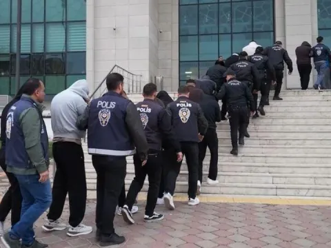 Kara para soruşturmasında 12 gözaltı - fotoğraf 1