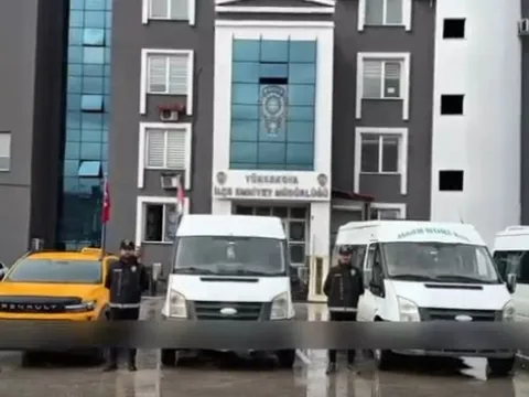 Hakkari merkezli 5 ilde operasyon: Uyuşturucu gelirlerine milyarlık darbe - fotoğraf 4