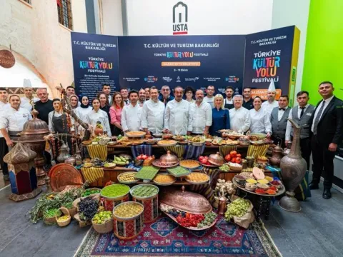Gastroantep Kültür Yolu Festivali’ne lezzet çıkarması: Baklava, kebap, beyran, katmer... - fotoğraf 4