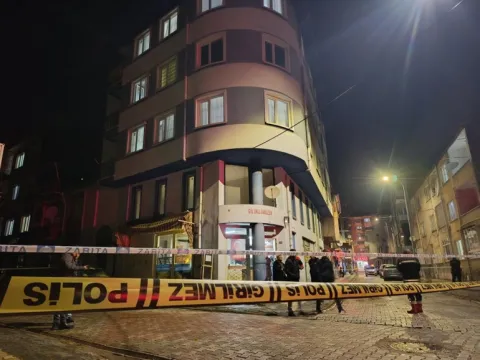 Afyonkarahisar'da 4 katlı bina tedbir amacıyla boşaltıldı - fotoğraf 3