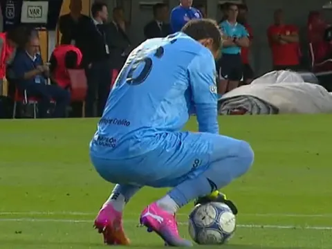 Muslera korkuttu! Maçta fenalaştı - fotoğraf 5