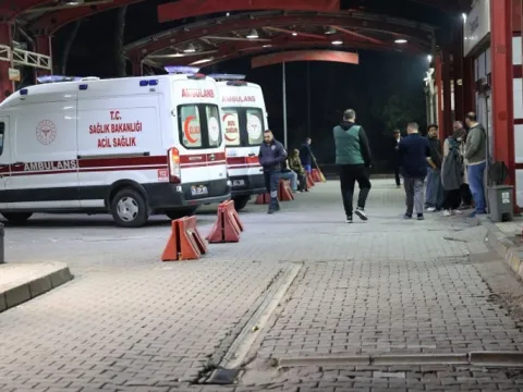 İzmir sahilinde laf atma kavgası: Kulağını ısırarak kopardı - fotoğraf 3