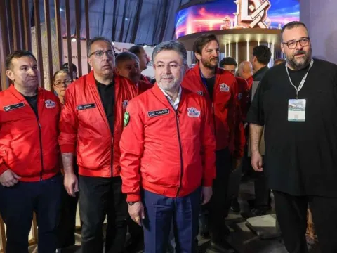 Bakan Yumaklı, Demirören Medya’nın TEKNOFEST standını ziyaret etti - fotoğraf 1