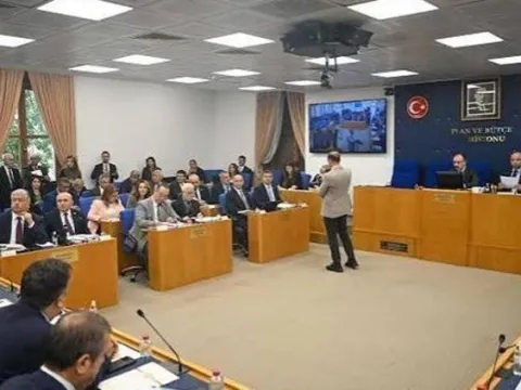 SON DAKİKA | Meclis'te kritik düzenleme! Fon teklifi Plan ve Bütçe Komisyonu’nda kabul edildi - fotoğraf 1