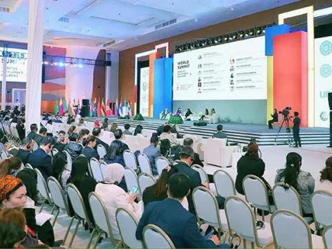 Emine Erdoğan ve Esra Albayrak'tan Özbekistan'da açıklamalar: Çocuklar bizim en önemli meselemiz - fotoğraf 6