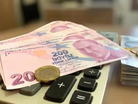 ASGARİ ÜCRET ZAMMI 2027: Asgari Ücret Ne Kadar Olacak? Asgari Ücret Toplantıları Ne Zaman? İşte 2027 İçin İlk Hesaplamalar - fotoğraf 1