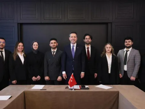 Enerji ve Tabii Kaynaklar Bakanı Bayraktar, Rusya'da - fotoğraf 2