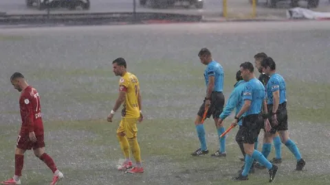 Yağış sebebiyle yarıda kalmıştı; Fethiyespor – Eyüpspor maçının tarihi açıklandı