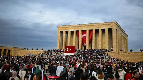 Yağmurda da doldu