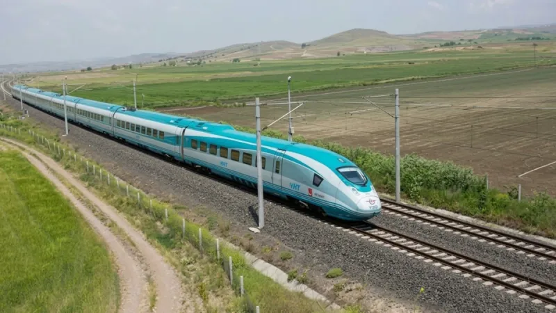 Yarın yeni hızlı tren hattı açılıyor: Seyahat süresi 4 saatten 1,5 saate düşecek