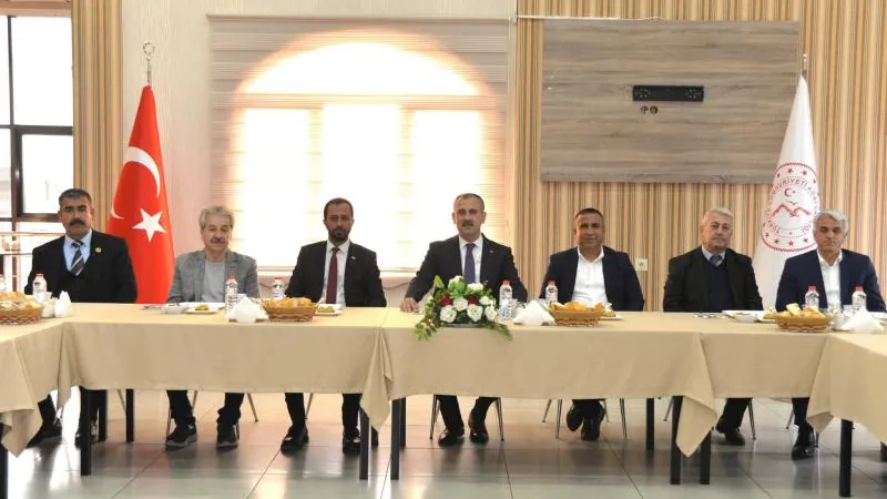 Yayladağı Heyeti’nden Ağrı Valisi Bozkurt’a Ziyaret