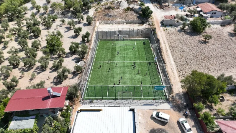 YAYLADAĞI TURFANDA MAHALLESİNE FUTBOL  SAHASI