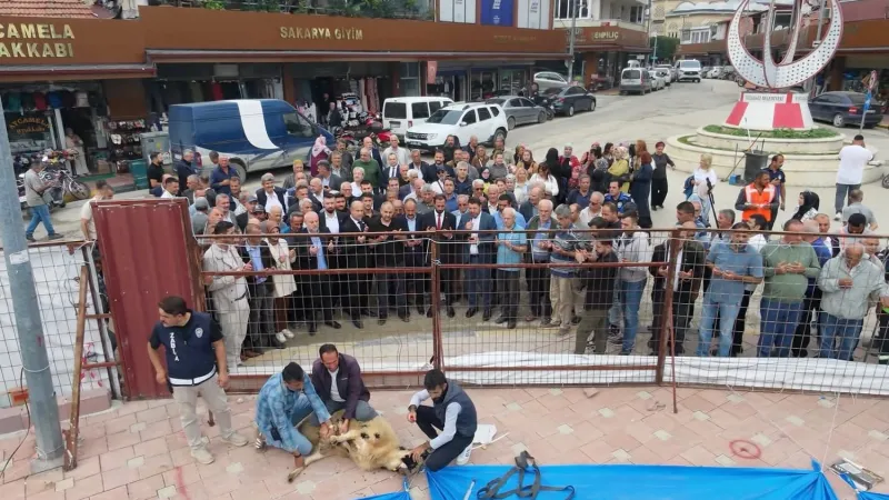 YAYLADAĞI'NA KENT MEYDANI