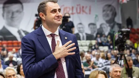 Yeni Parti İzmir İl Başkanlığı ön seçimini Çağatay Güç kazandı