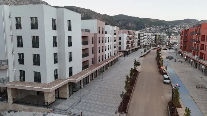 YENİLENEN ANTAKYA ATATÜRK CADDESİNE YENİ KİMLİK 