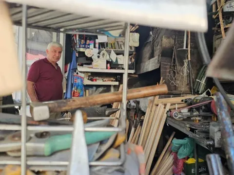 Yarım asırlık demirci, mesleğini devredecek çırak bulamıyor - fotoğraf 1