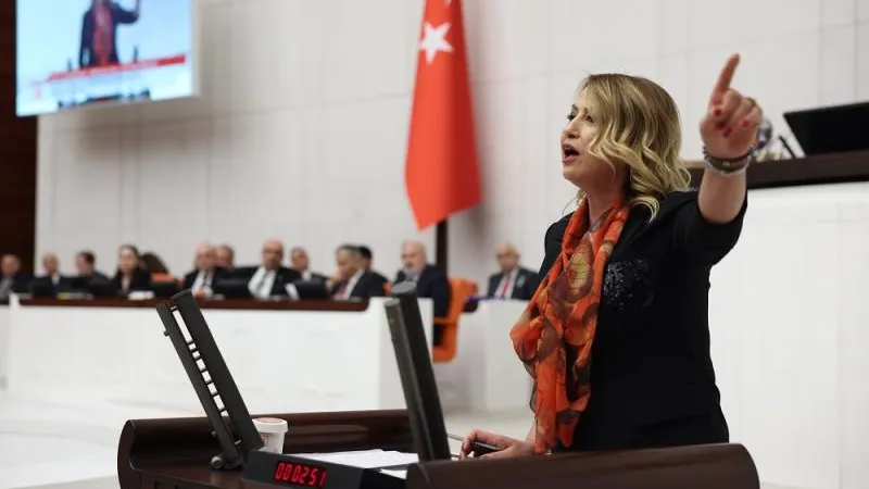 YILDIRIM KARA: ÇİFTÇİNİN EKTİĞİNİ YA DON VURUYOR YA BANKALAR BİÇİYOR